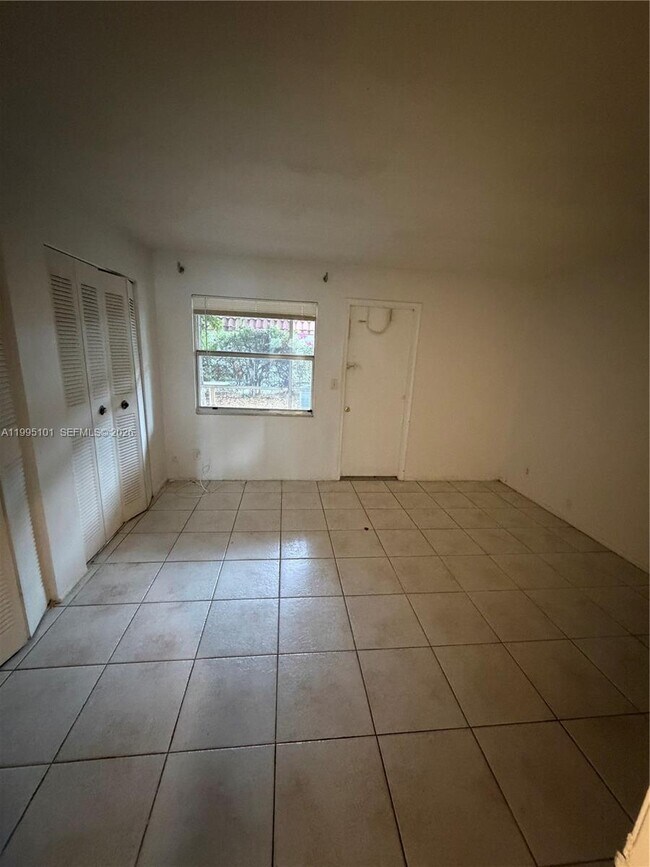 Building Photo - 8604 NW 35th St