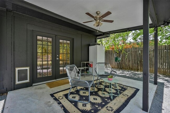 Building Photo - 8415 Bowling Green Dr