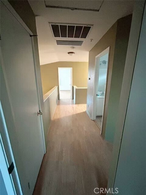 Building Photo - 15865 Flamingo Dr