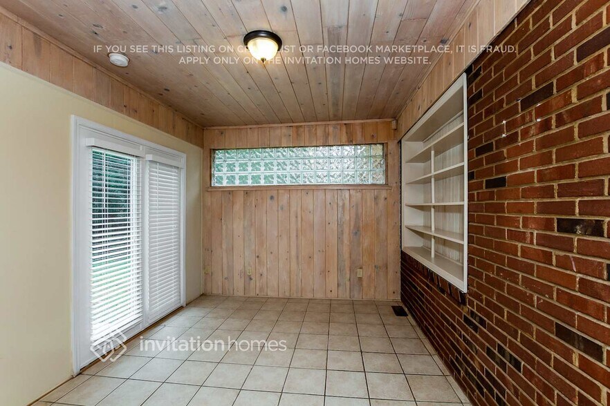 Building Photo - 3860 Litchfield Rd