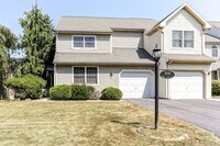Building Photo - Three bedroom two bath townhome