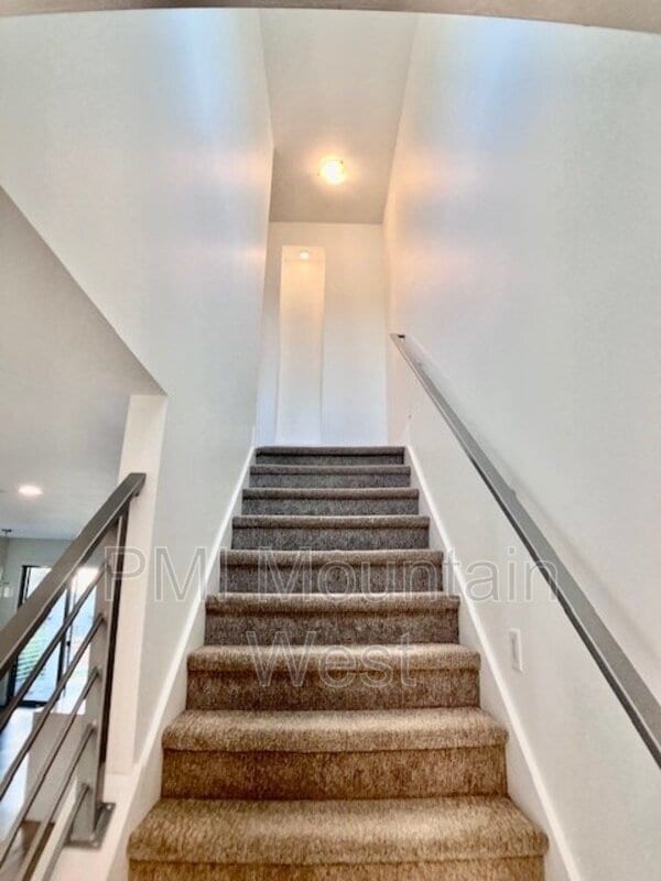 Building Photo - 503 W 2275 N