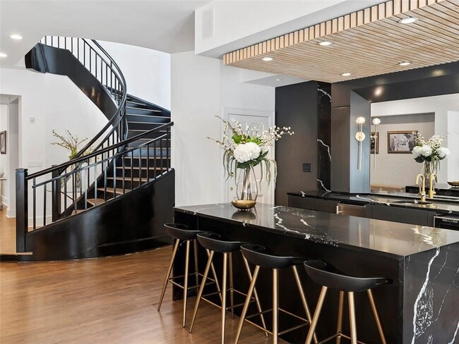 Building Photo - 997 Davis Dr NW