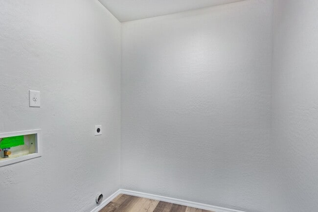 Building Photo - 6417 S 10th St