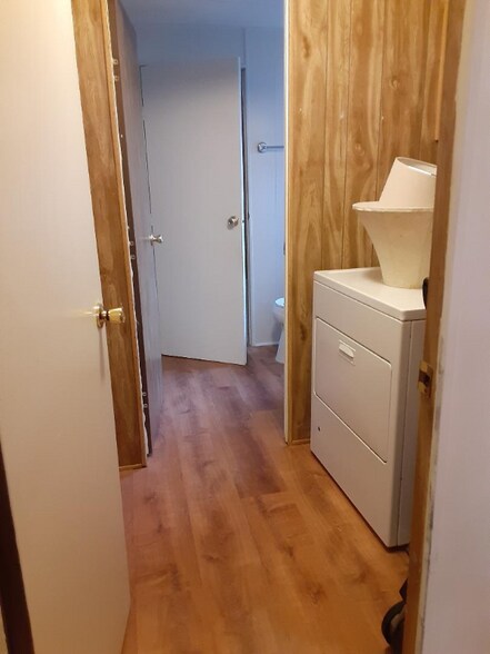 Building Photo - 4433 White River Dr