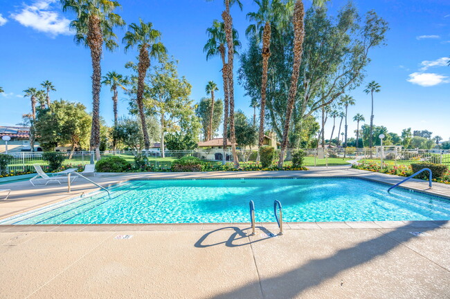 Community Pool & Spa - 41805 Largo