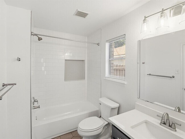 Building Photo - 1144 Miss Kimberly's Ln