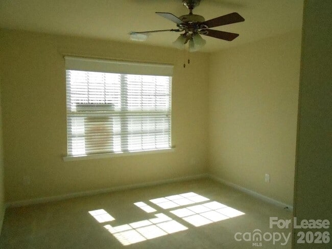 Building Photo - 115 Leyton Loop