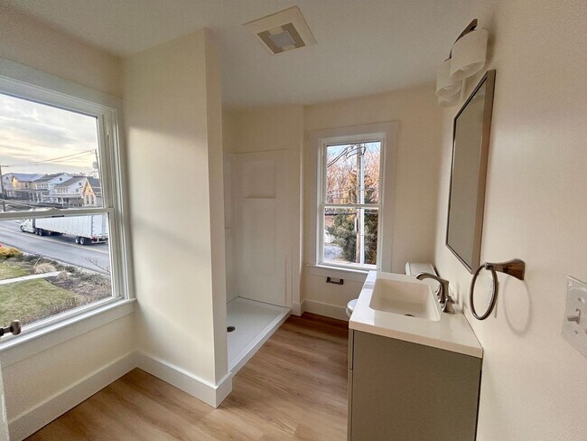 Building Photo - Bright & Spacious 3-Bedroom, 2-Bath Home with Open Concept Living in Lititz