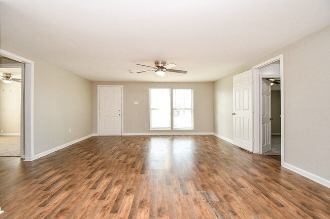 Building Photo - 2928 Wayne St