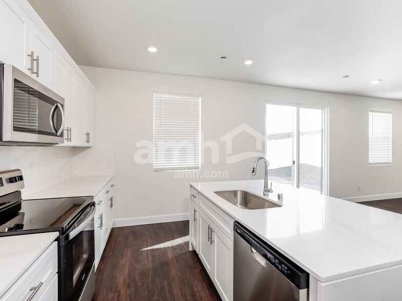 Building Photo - 6504 Enlightenment Dr