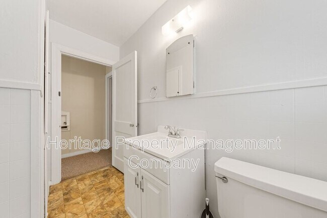 Building Photo - 231 Alexander Hamilton Dr