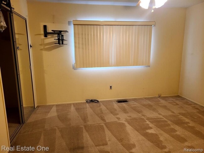 Building Photo - 29540 Red Leaf Dr