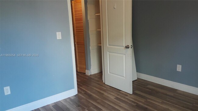 Building Photo - 11101 Royal Palm Blvd