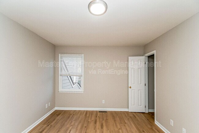 Building Photo - 505 Oak Run Dr