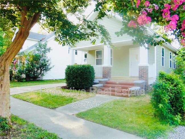 Building Photo - 838 W 48th St