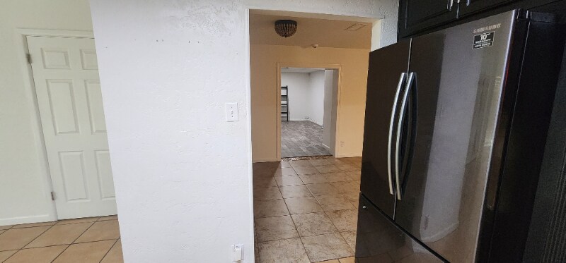 Building Photo - 814 Sinclair Ave