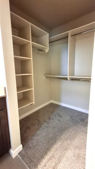 Building Photo - 2029 S Hills Ave.