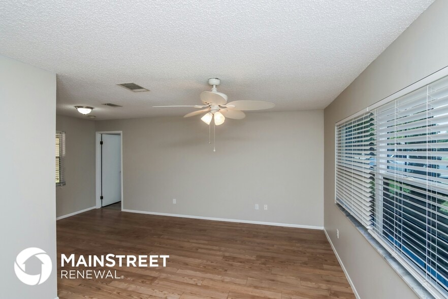 Building Photo - 282 E Haven Dr