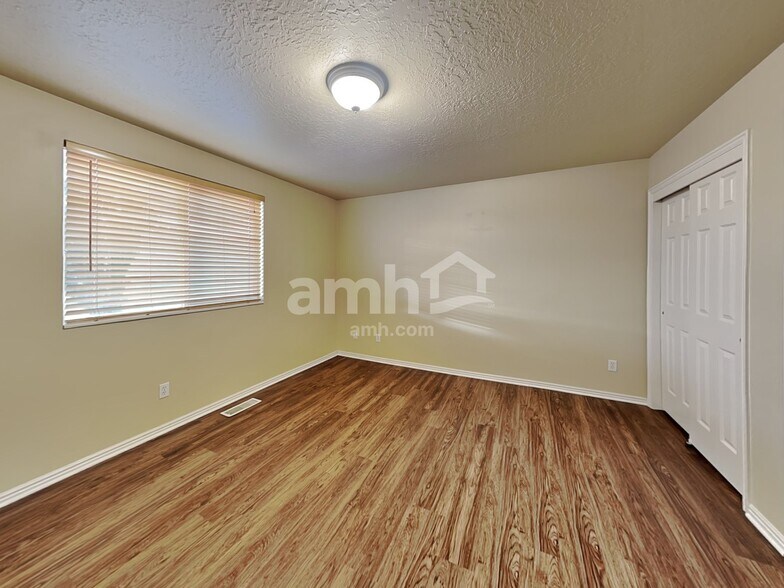 Building Photo - 125 S 150 W