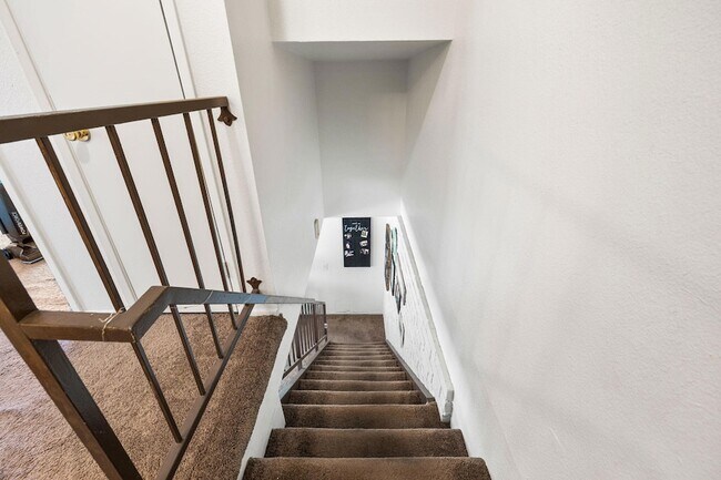 Building Photo - 72632 Raven Rd