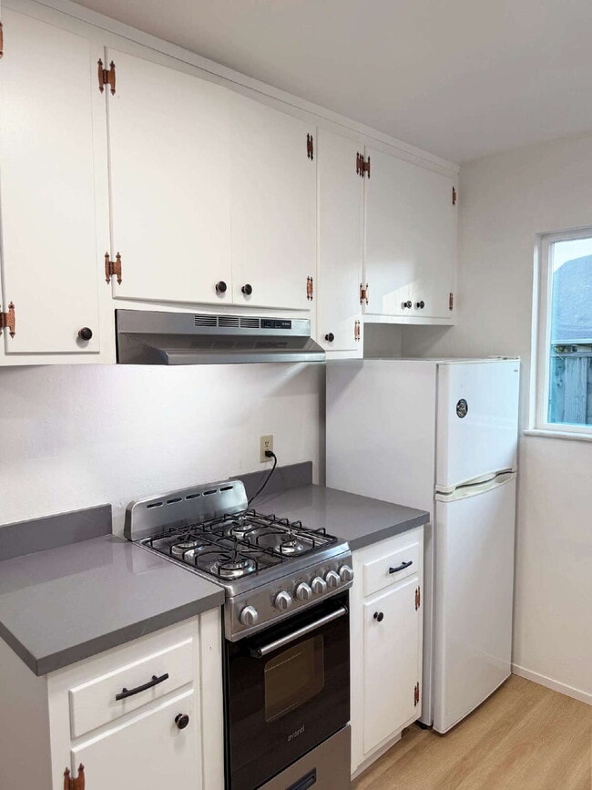 Building Photo - 2BD/1BA Single-Level Home Near Sonoma Plaza | Available Now!