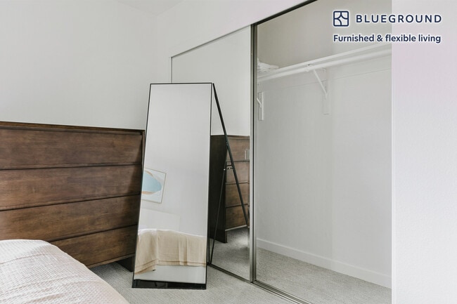 Building Photo - 10870 N Stelling Rd