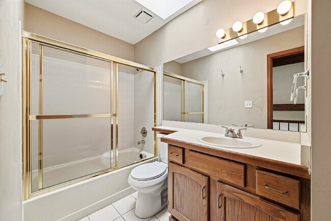 Building Photo - $2,845.95- 4-Bed /3-Bath Gem with Finished Basement and Fenced-in Yard in Colorado Springs!