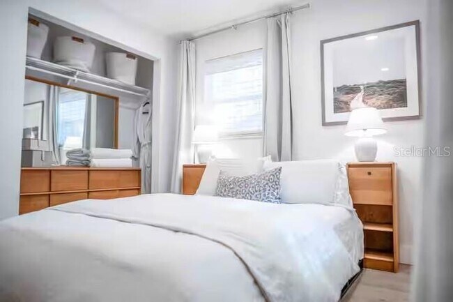 Building Photo - 2433 Lydia Way