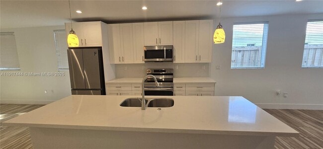 Building Photo - 3620 Thomas Ave