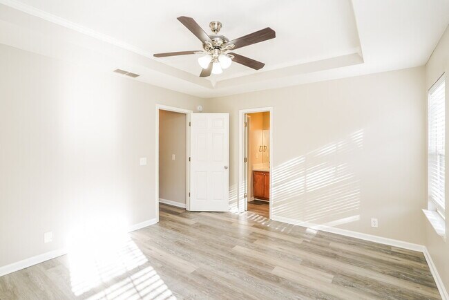 Building Photo - 849 Lavergne Ln