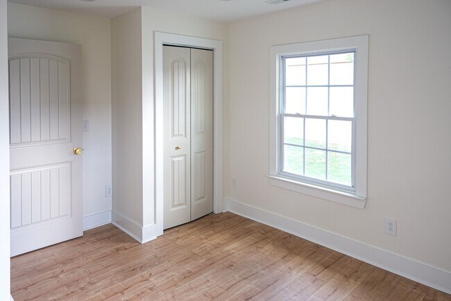 Building Photo - Charming 2BR/1BA Home in the West End Hist...