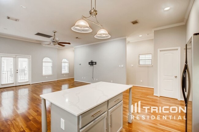 Building Photo - 5407 Kansas St