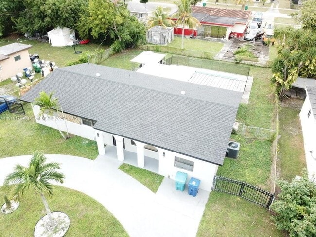 Building Photo - 17110 NW 11th Ave