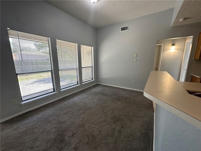 Building Photo - 2189 Spring Park Dr