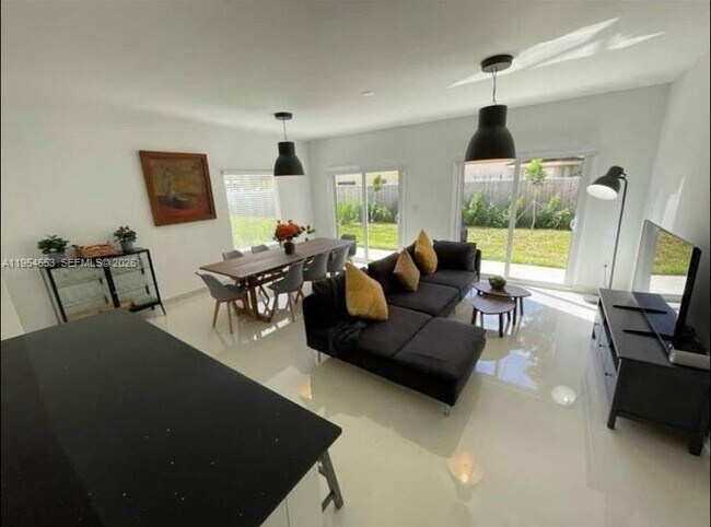 Building Photo - 13660 SW 260th St