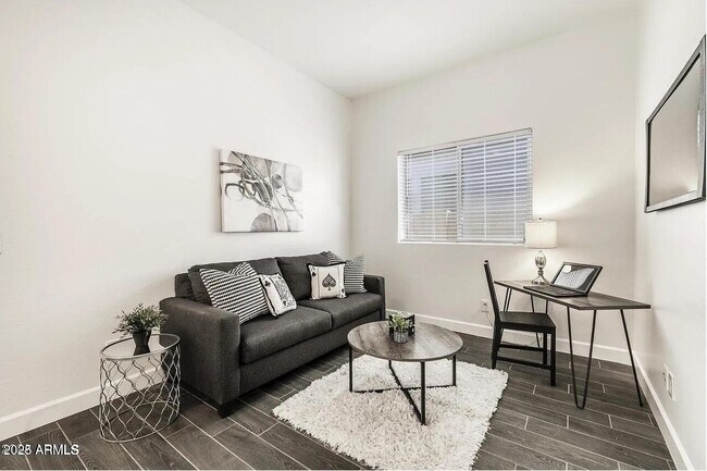 Building Photo - 352 W Glacier Bay Dr