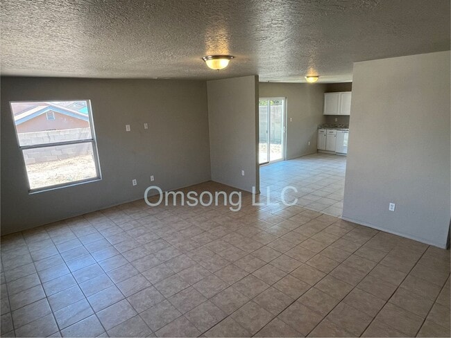 Building Photo - Charming Family Home in SW Albuquerque