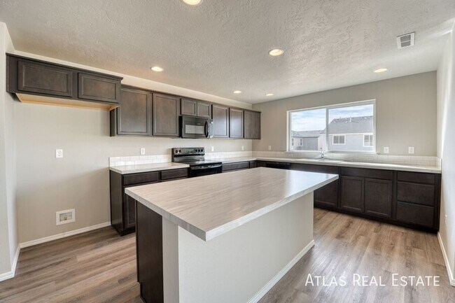 Building Photo - 17805 N Harpster Wy