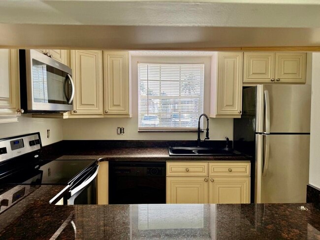 Building Photo - 6308 La Costa Dr