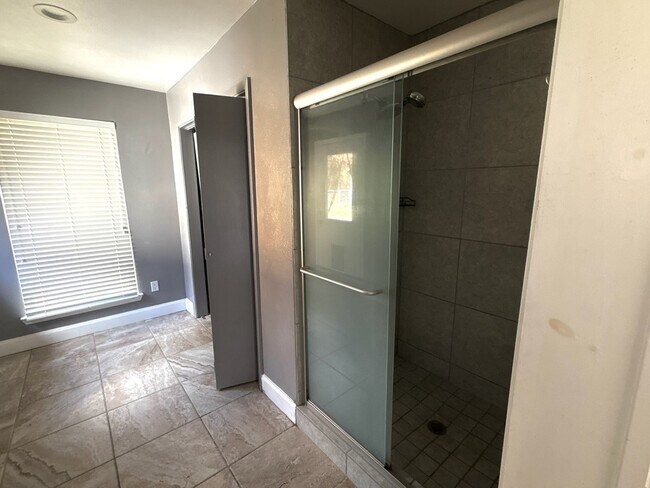 Building Photo - 22726 Melham Ln