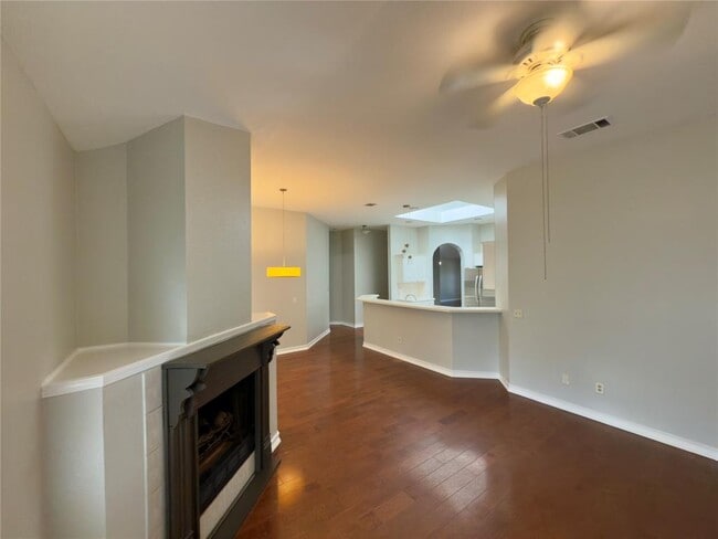 Building Photo - 8005 Nairn Dr