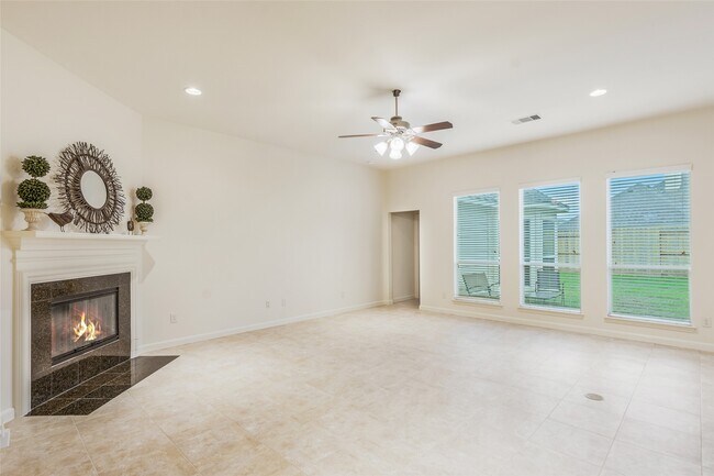 Building Photo - 26819 Shoal Hollow Ct