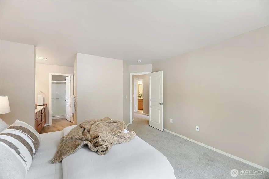 Building Photo - 9323 4th Ave W