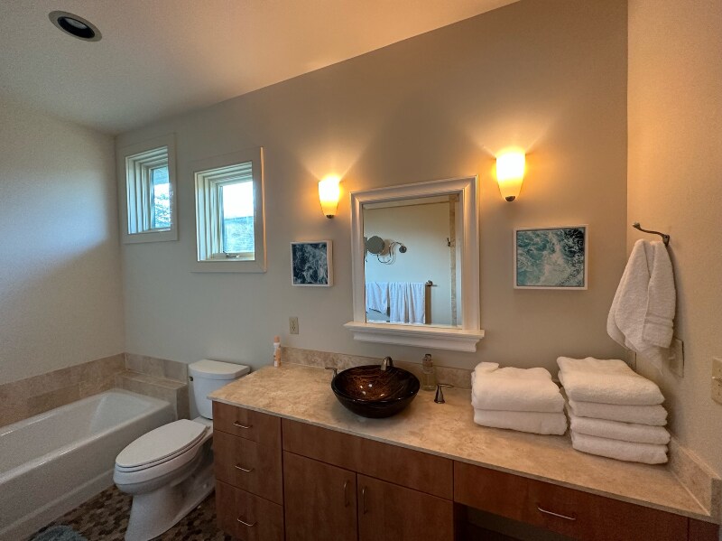 Building Photo - 6316 Constance St