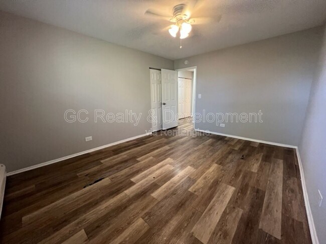 Building Photo - 312 N Warwick Ave