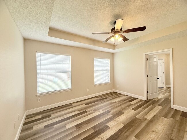 Building Photo - Beautiful 3/2 With Flex Room - Pace