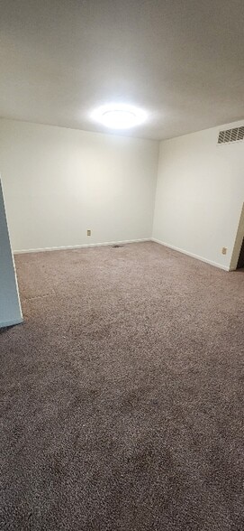 Building Photo - 4749 Foxdale Dr