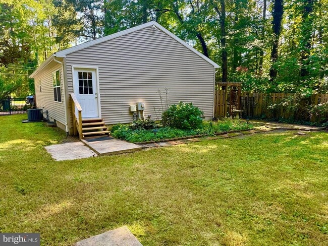 Building Photo - 24322 Canal Dr