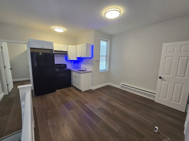 Building Photo - 4645 N 13th St